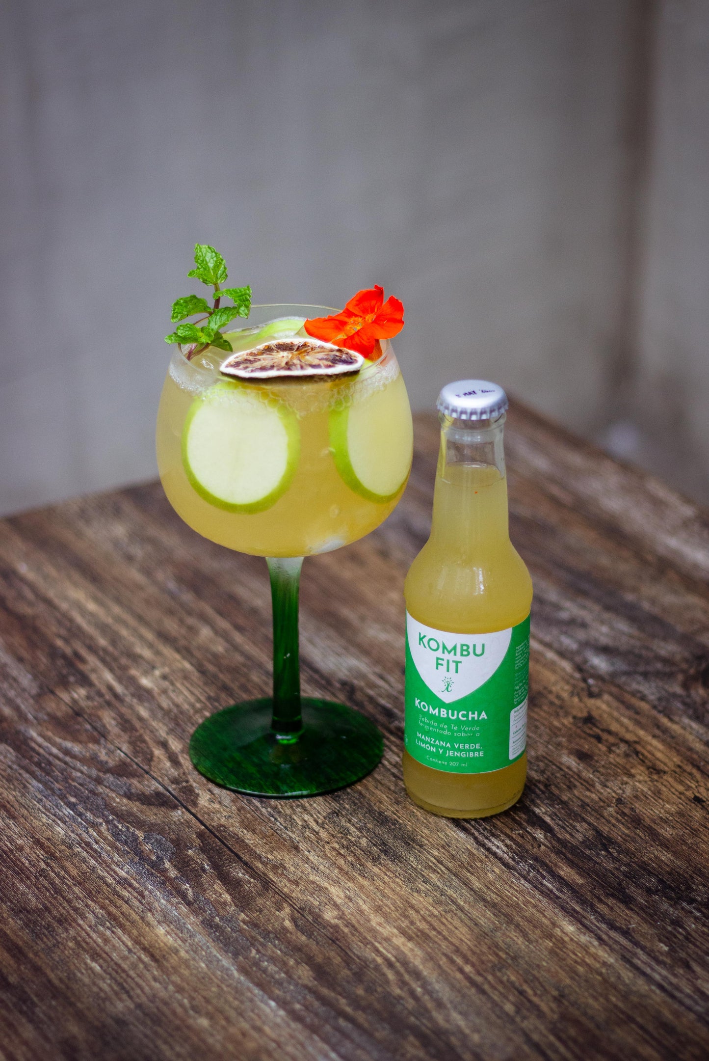 Kombucha manzana verde, limón, jengibre