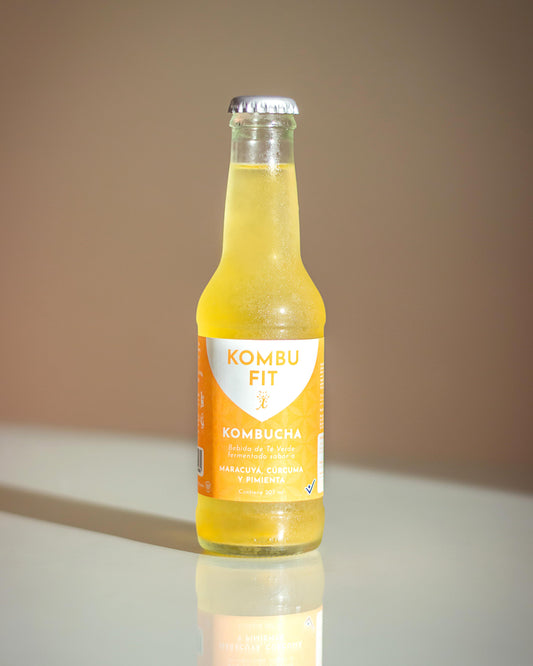 Kombucha Maracuyá, cúrcuma y pimienta